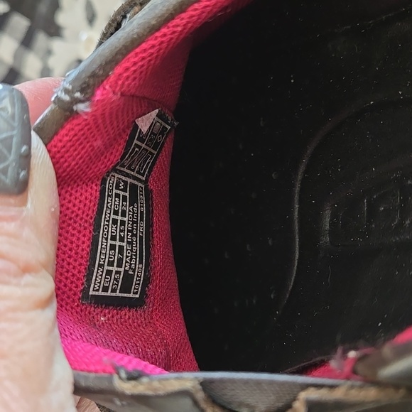 Keen Kaci II Leather Slip Ons Walking Hiking Outdoor Womens Size 7 - Picture 9 of 10